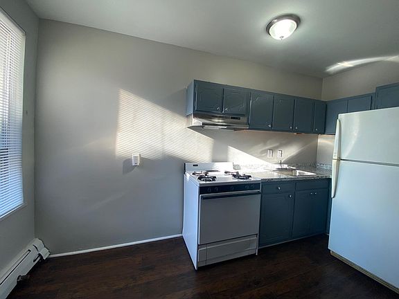 5th image of 2020 Elmhurst St #307