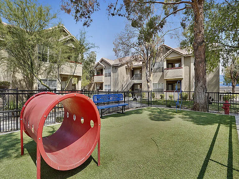Gloria Park Villas — Photo 23