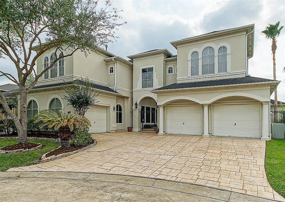 1st image of 70 Blooming Grove Ln