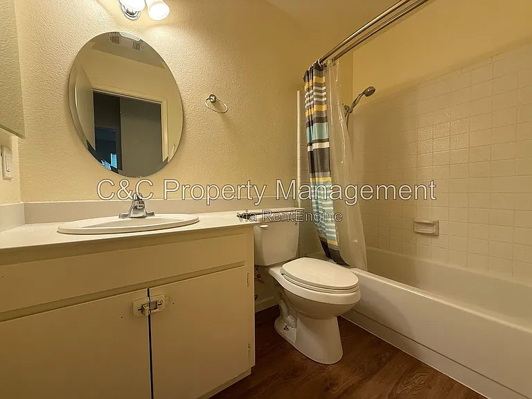 938 Estrada Ct — Photo 17