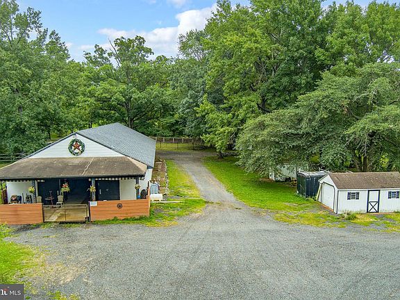 5th image of 2328 Monmouth Rd