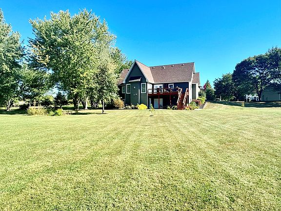 5th image of 417 Garrett Dr