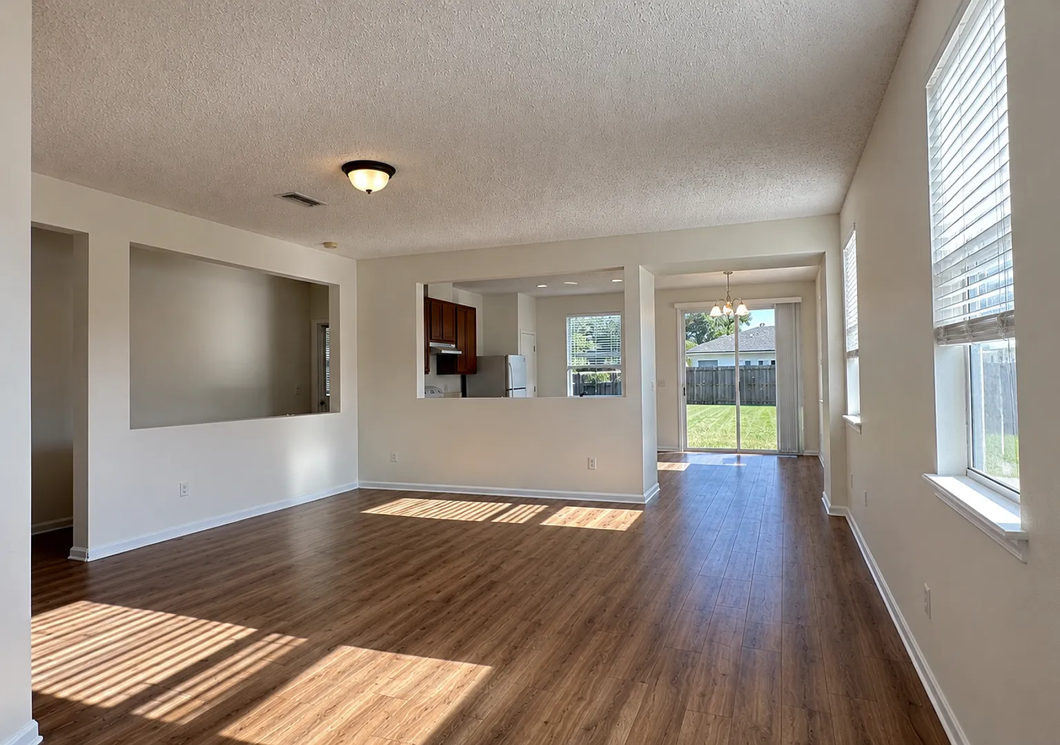 Spacious 4BR/2BA Home in Cartesian Pointe — Photo 2