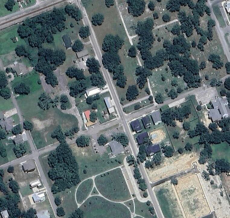 2nd image of Henderson Ave