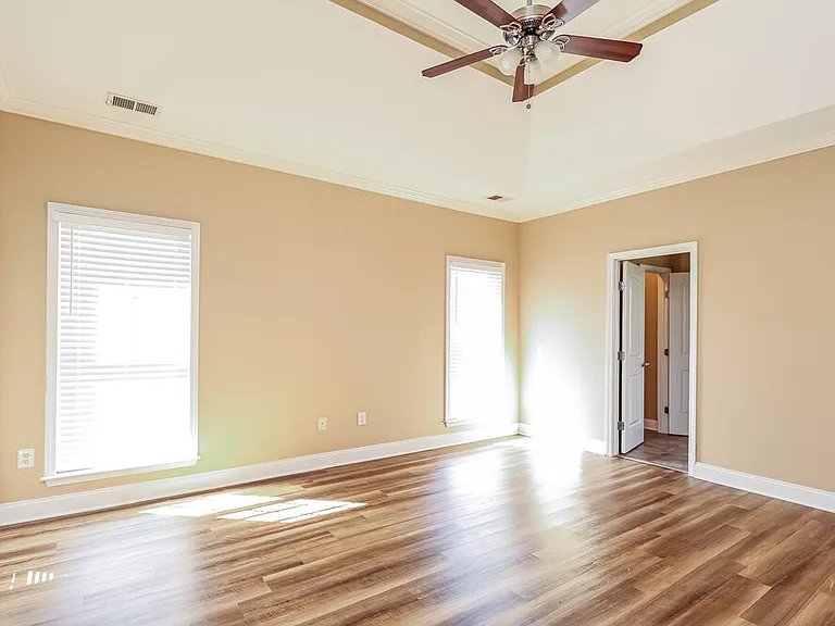 2045 Highview Way — Photo 13