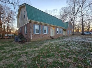 12 Hancock Rd, Fayetteville, TN 37334