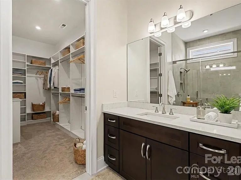 2026 Lake Como Dr — Photo 6