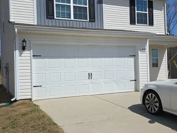 4715 Hazelburn Dr, Greensboro, NC 27405