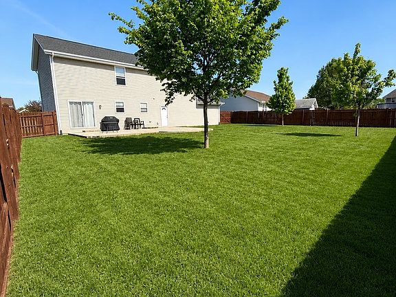 3rd image of 8632 Jeffery Way