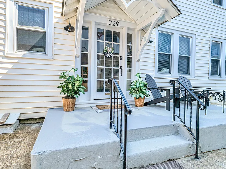 229 N Derby Ave #2 — Photo 5