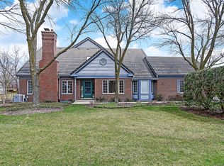 34 Stonehenge Ct #34, Willowbrook, IL 60527