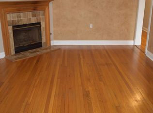 2957 N Halsted St #2, Chicago, IL 60657