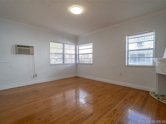 3rd image of 1416 Euclid Ave APT 23P