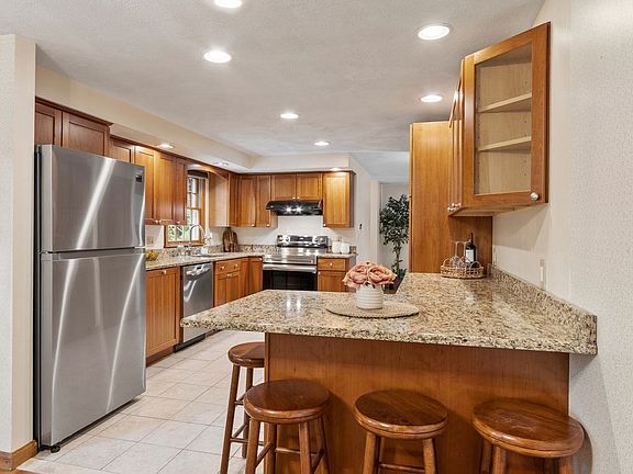 5th image of 4 Apple Tree Ln