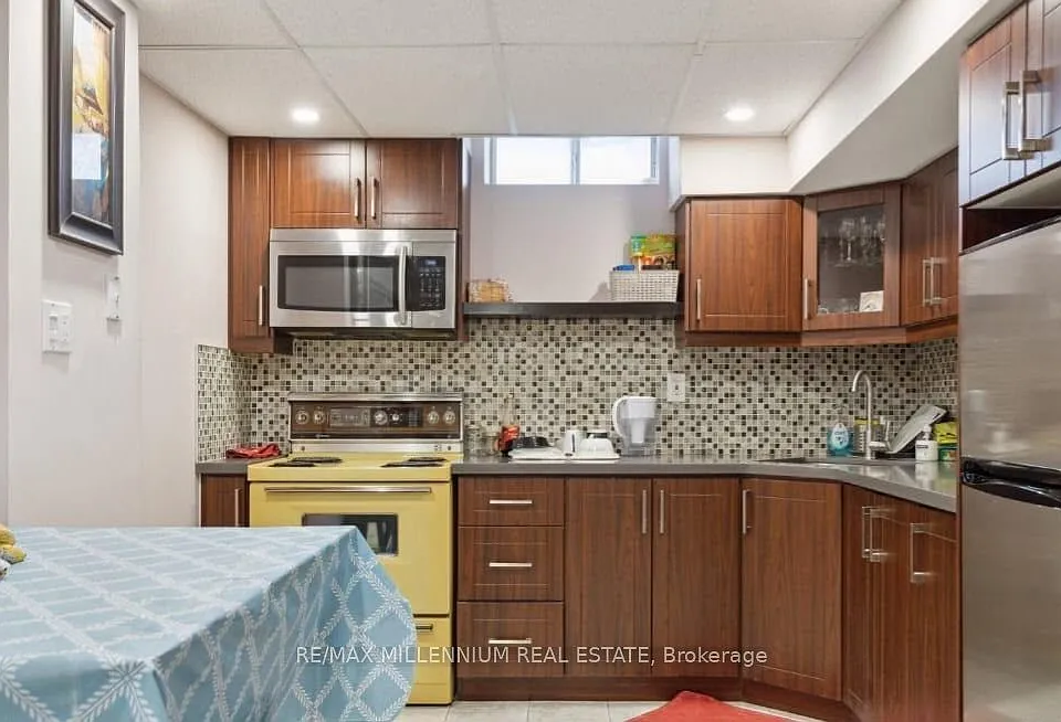 5687 Goldenbrook Dr #BASEMENT