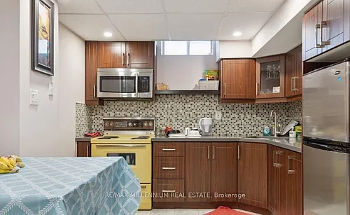 5687 Goldenbrook Dr #BASEMENT Photo 1