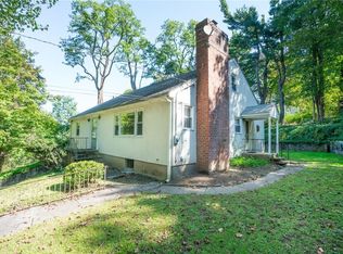 89 Locust Rd, Pleasantville, NY 10570