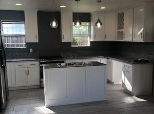 542 W Palm St, Compton, CA 90220