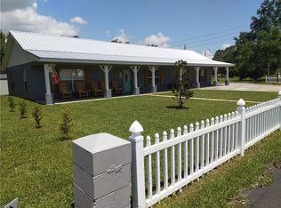 15 W B St, Frostproof, FL 33843
