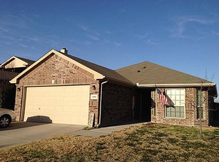 4800 Placid Dr, Haltom City, TX 76117