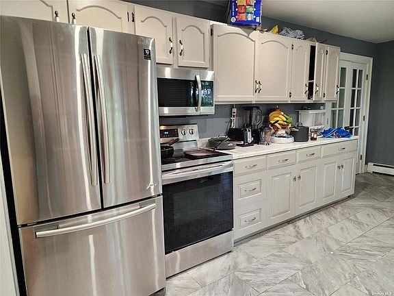 3rd image of 10 Pegs Ln