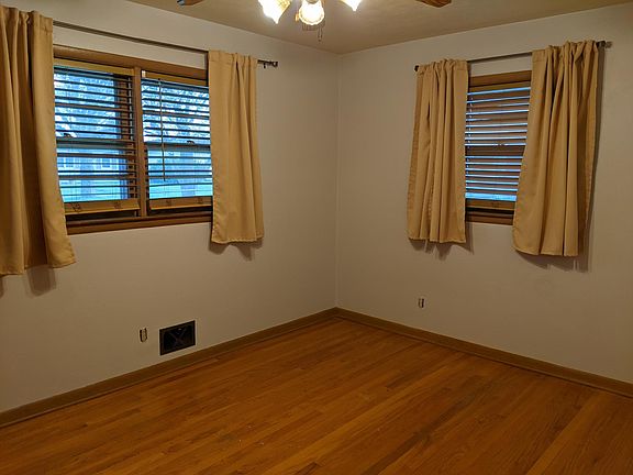 5th image of 2611 Karen Dr