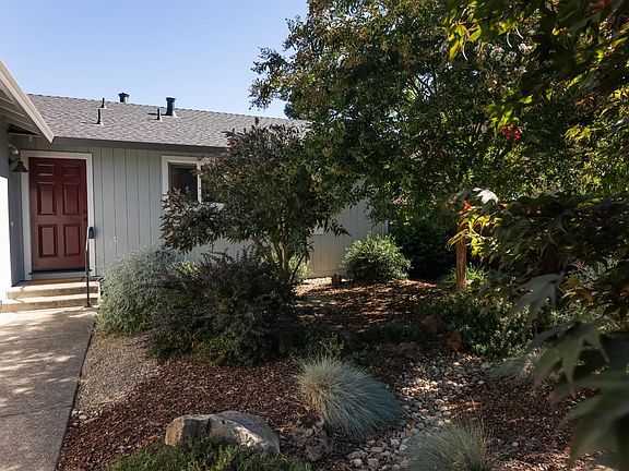 3rd image of 1835 Bancroft Drive