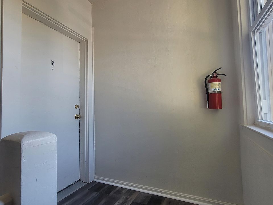 Entry 2nd floor