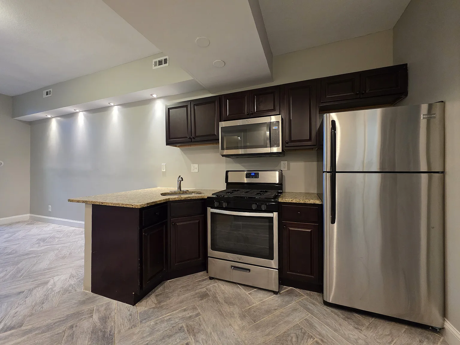 1 bed, $1,825 — Photo 1