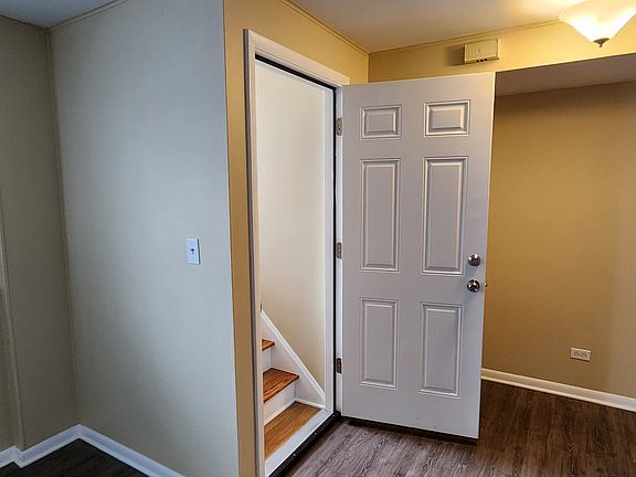 2nd image of 551 W Park Ave APT A