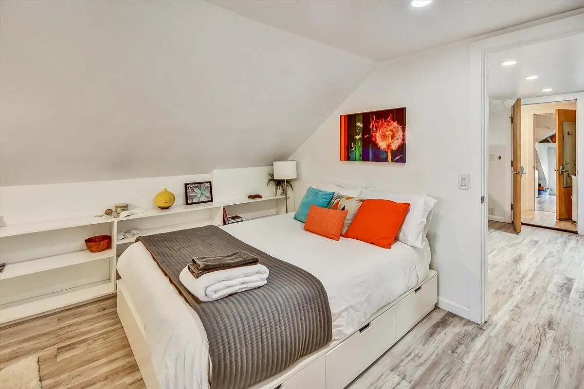 1 bed, 793 sqft, $2,100 — Photo 3