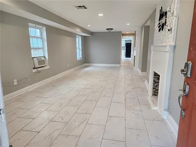 3 bed, 2.0 bath, 1650 sqft, $2,100 — Photo 4