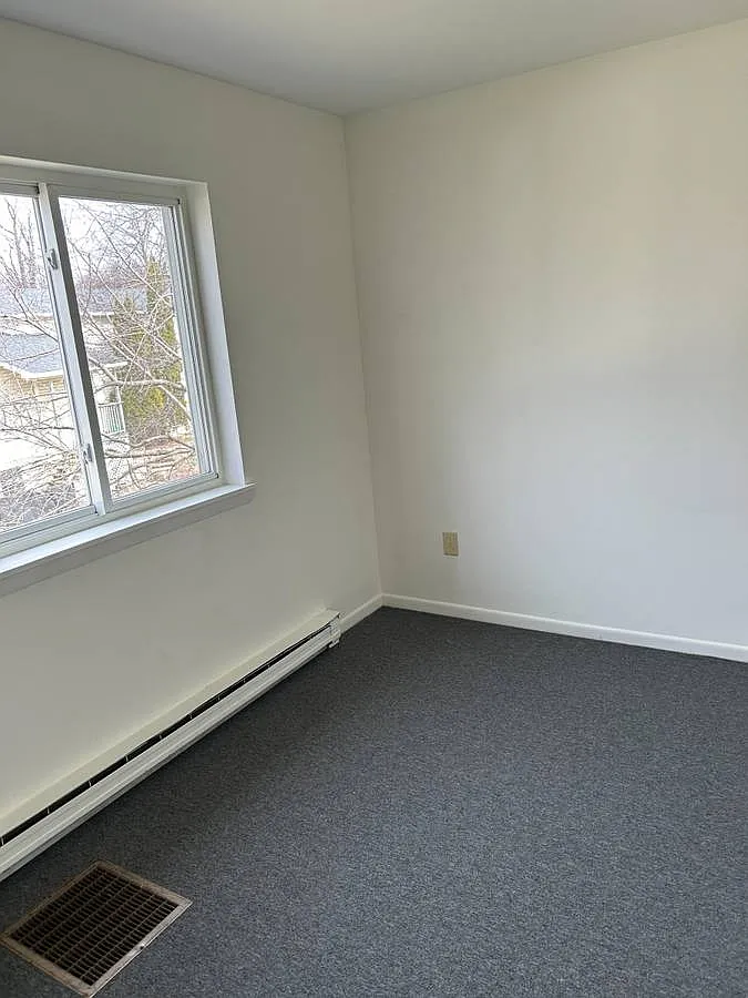 2 bed, $1,936 — Photo 4