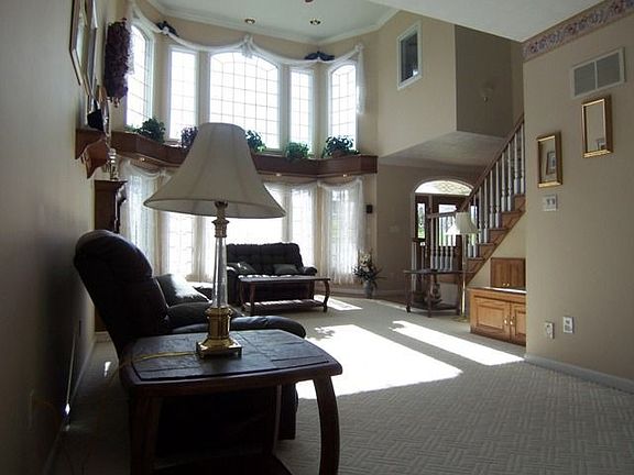 3rd image of 2029 Rosebrook Dr