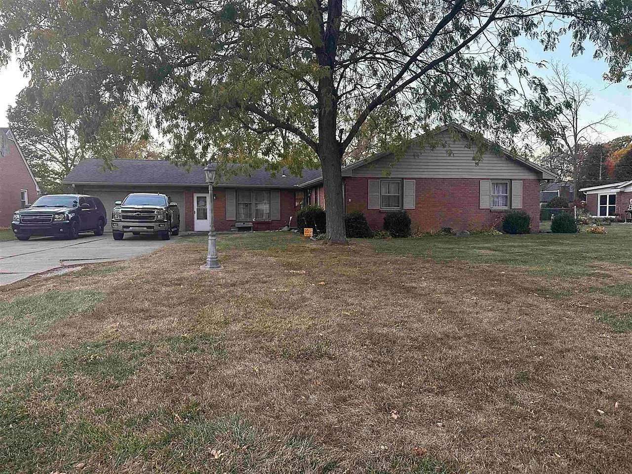 1813 N Winthrop Rd photo 1