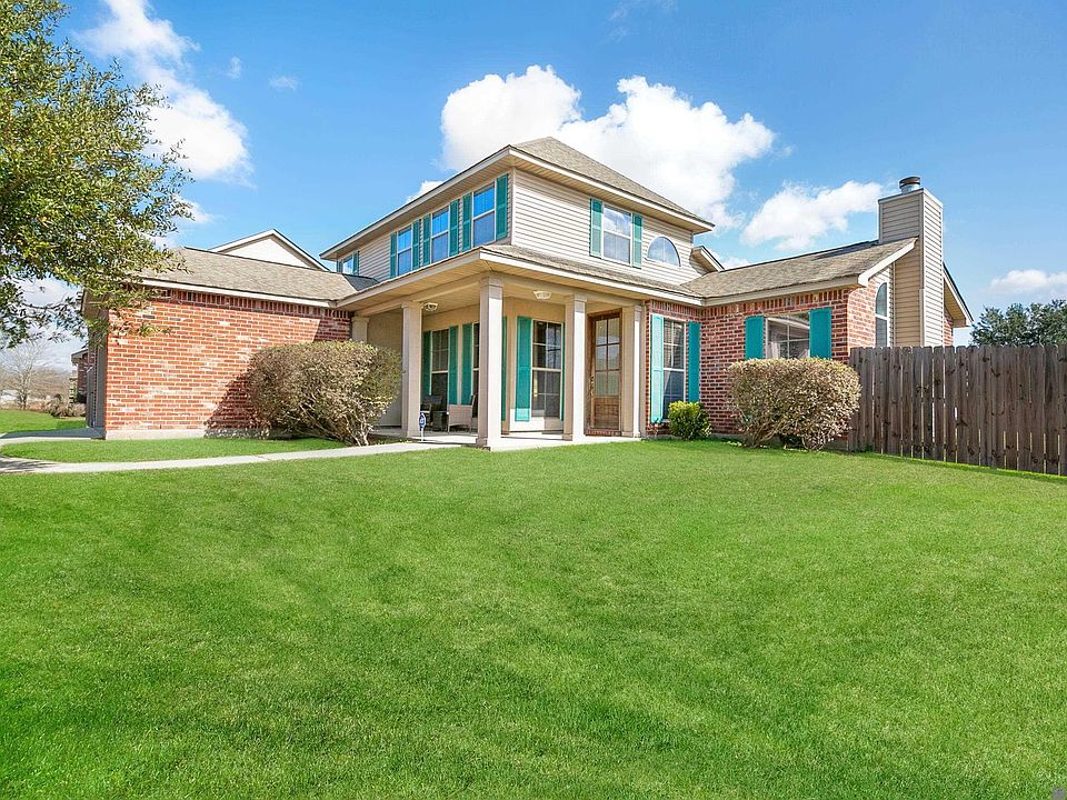 1st image of 20006 Bur Oak Dr