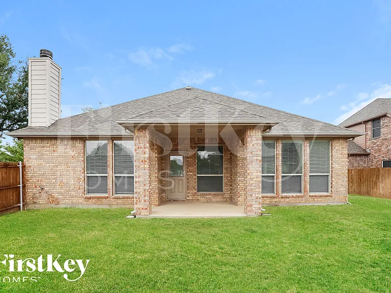 600 W Bend Blvd — Photo 15