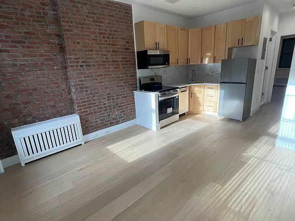 2nd image of 782 Amsterdam Ave APT 2B