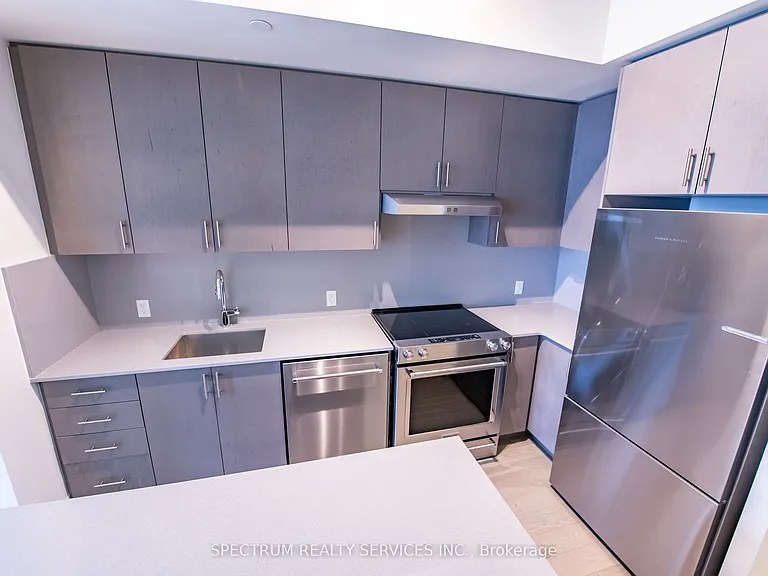 9000 Jane St #Penthouse 119 — Photo 18