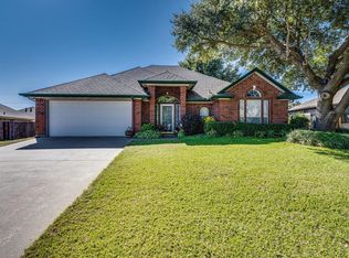 1604 Hyde Park Blvd, Cleburne, TX 76033