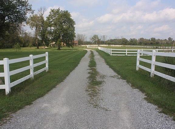 2nd image of 13946 Old Troy Pike