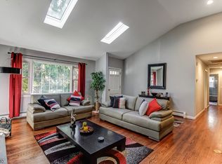 685 Mountain Ave, Berkeley Heights, NJ 07922