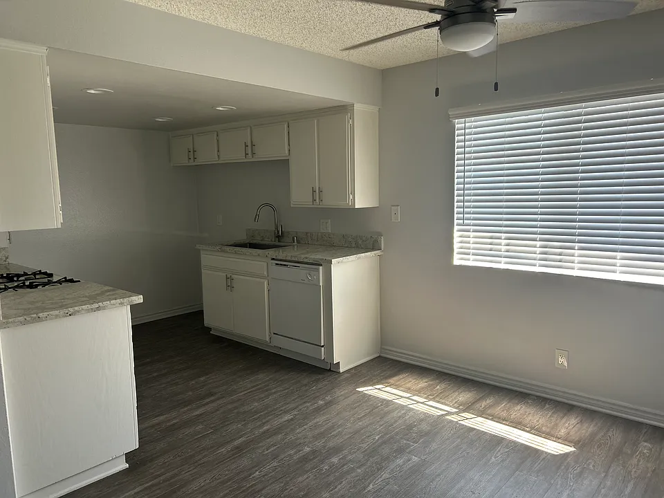 Woodstone Apts