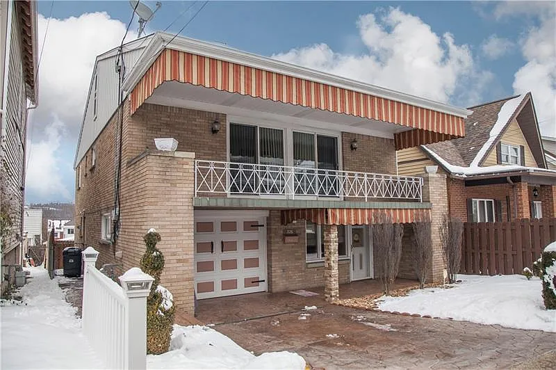 326 Meadow Ave photo 1