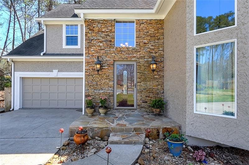 1st image of 4936 Chalden Ln NE
