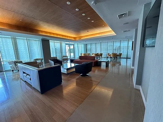 55 SE 6th St #3003 — Photo 14