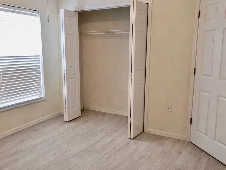 2483 Huron Cir — Photo 20