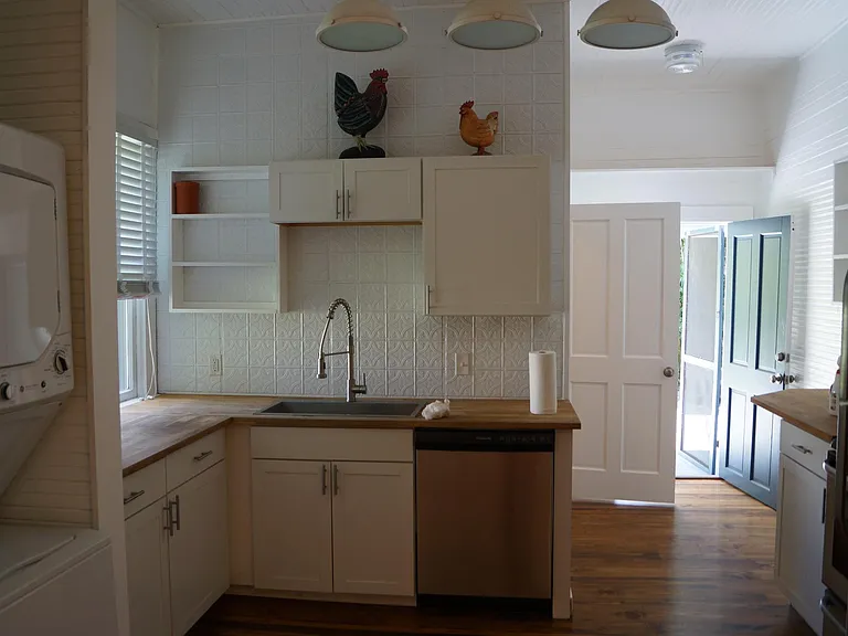 1712 E 4th Ave — Photo 7