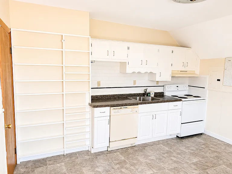 537 Whitney Ave #3 — Photo 9