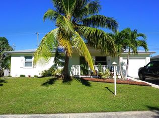 1699 NE 23rd Ter, Jensen Beach, FL 34957